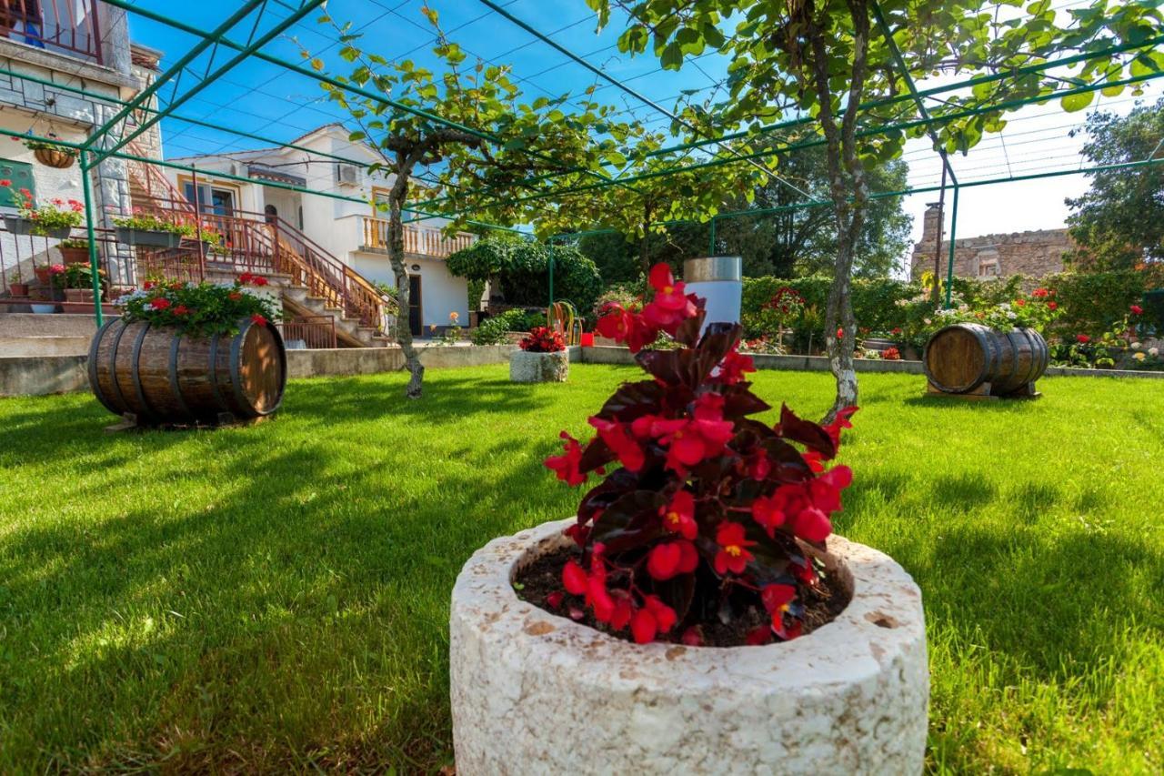 Apartman Luni Sa Bazenom - Malinska, Sveti Anton Sveti Anton  المظهر الخارجي الصورة